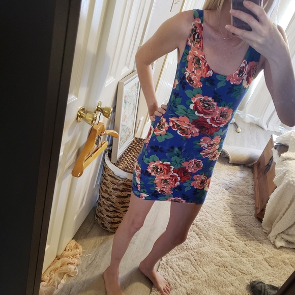 Bodycon floral minidress from Forever 21 - Picture 4 of 5